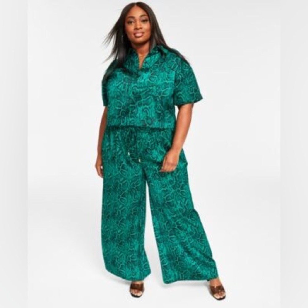 Printed cropped top and matching wide leg pants
